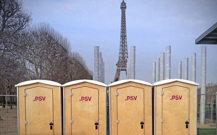 Toilettes PSV à la Fashion Week de Paris